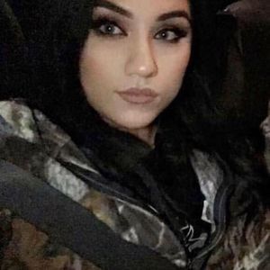 Meet your Posher, Sharon